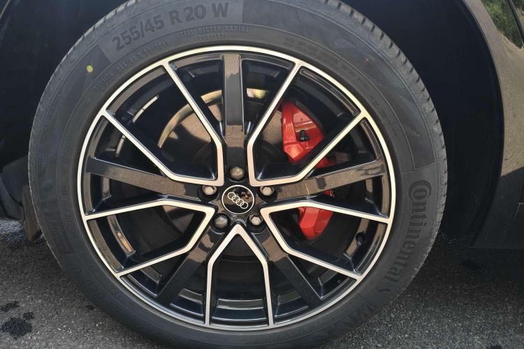 奥迪Q5L 2024款 45 TFSI 豪华动感型车身外观6005