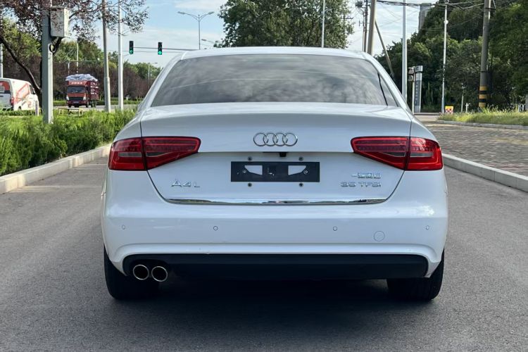 奥迪A4L 2016款 35 TFSI 典藏版 自动标准型车身外观6004