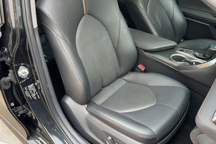 丰田 凯美瑞 2021款 2.0G 豪华版局部细节41