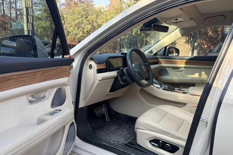 鸿蒙智行 问界M5 2022款 纯电后驱标准版中控内饰7002