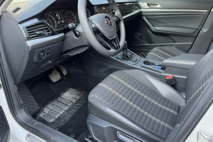 大众 朗逸 2018款 280TSI DSG舒适版 国V中控内饰7002