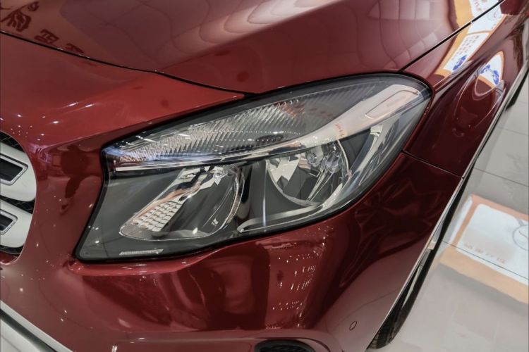 奔驰GLA 2019款 GLA 200 动感型车身外观6010