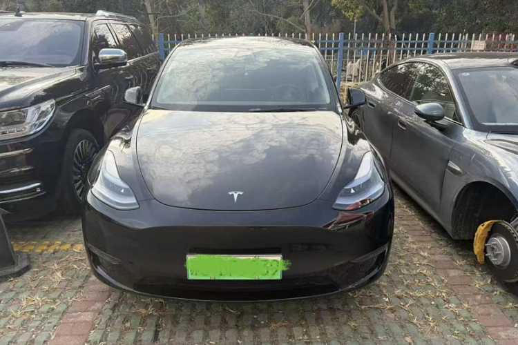 特斯拉 Model Y 2023款 长续航全轮驱动版车身外观6009