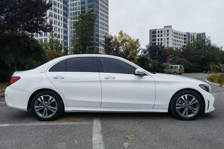 奔驰C级 2019款 C 180 L 时尚型运动版车身外观6001