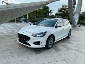 福特 福克斯 2021款 两厢 EcoBoost 180 自动锋潮型