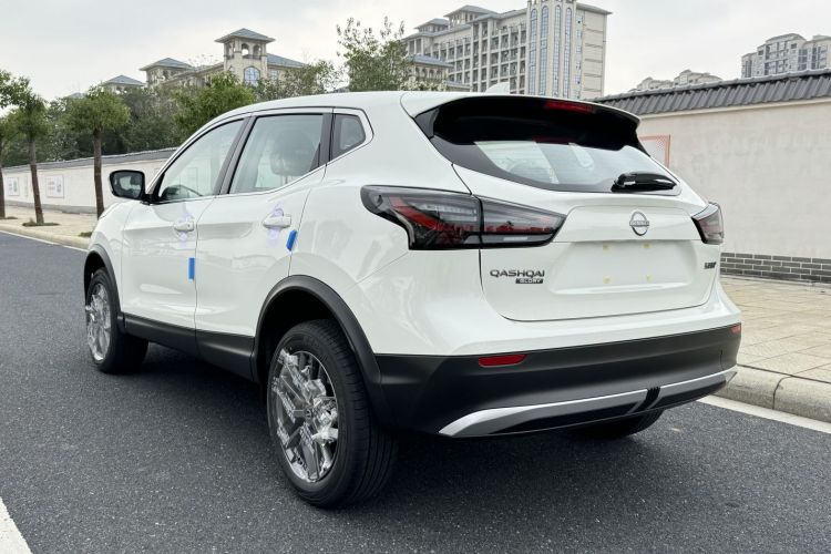 日产 逍客 2025款 荣誉 2.0L CVT XV真心版车身外观6002