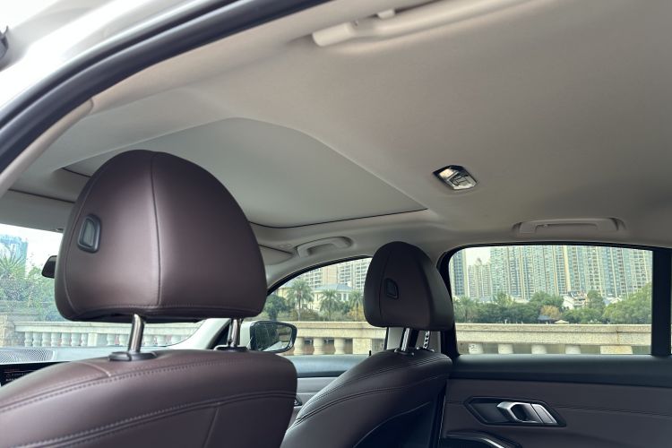 宝马3系 2022款 320i 运动套装中控内饰7005