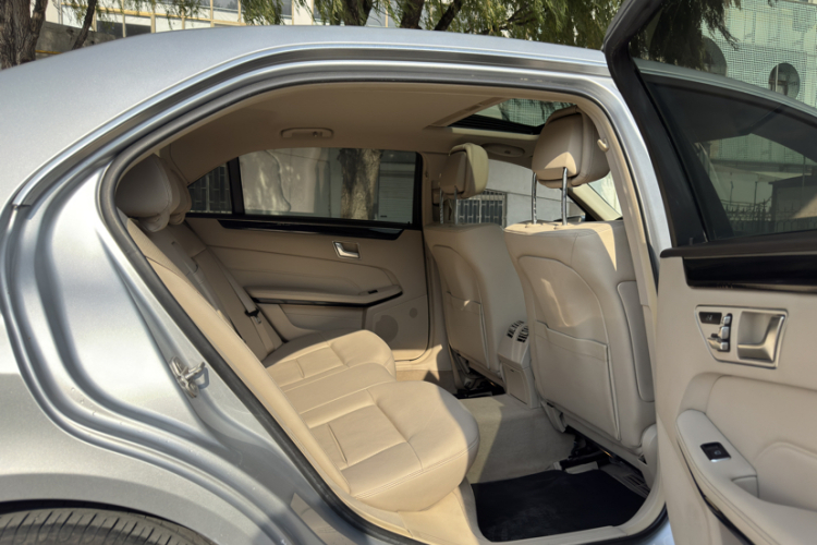 奔驰E级 2014款 E 260 L 运动型车身外观6006