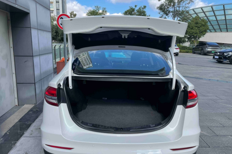 福特 蒙迪欧 2020款 EcoBoost 180 时尚型中控内饰7007