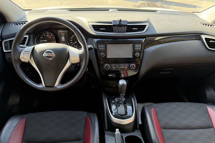 日产 逍客 2017款 2.0L CVT智享版 国V中控内饰7002