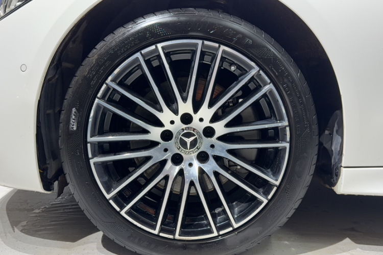 奔驰C级 2023款 C 260 L 运动版车身外观6001