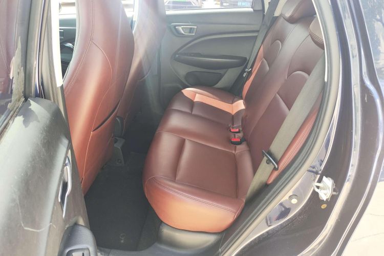 零跑汽车 零跑T03 2021款 400轻享版 三元锂中控内饰7006