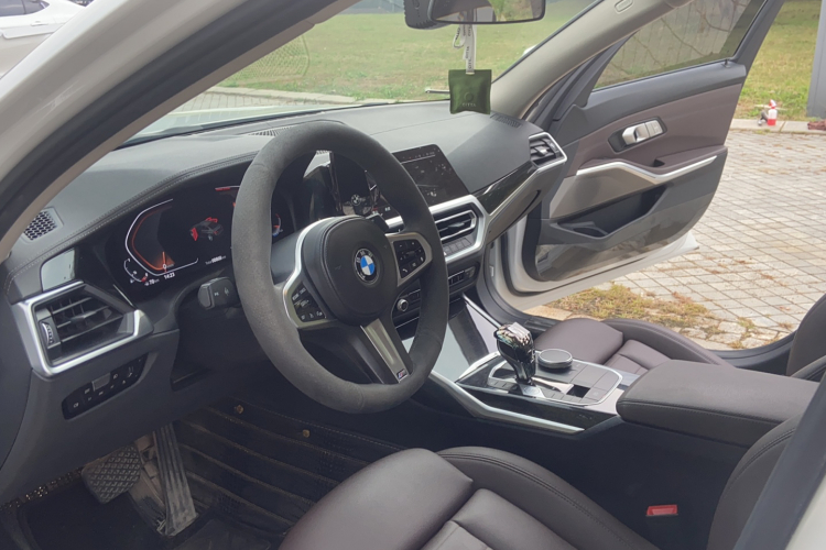 宝马3系 2021款 改款二 325Li M运动套装中控内饰7002