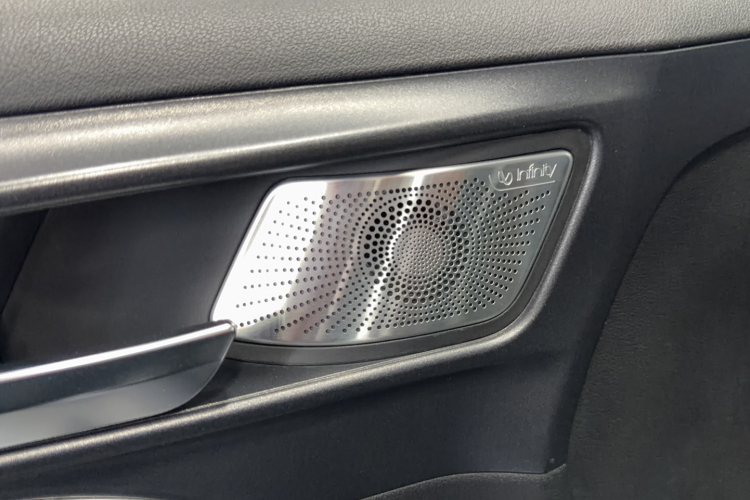 坦克300 2023款 越野版 2.0T 征服者中控内饰7004