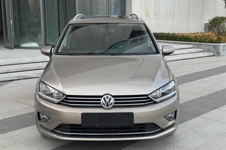 大众 高尔夫·嘉旅 2016款 230TSI 手动进取型车身外观6006