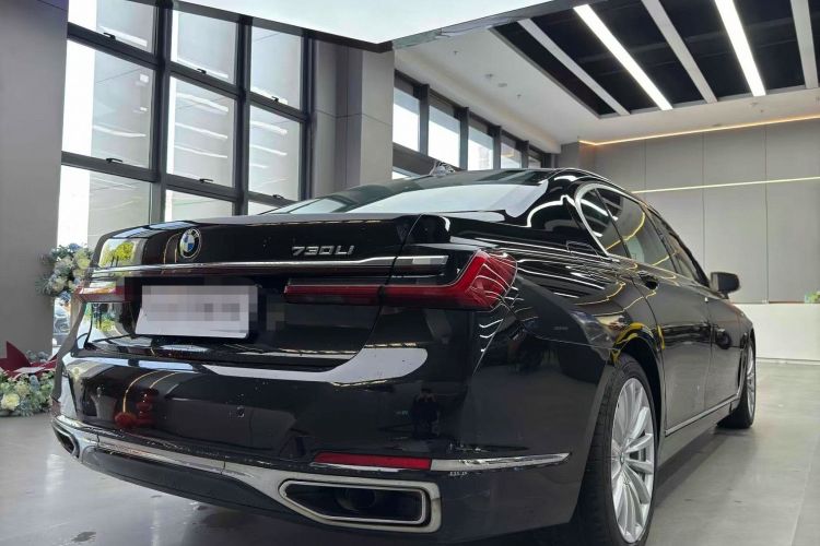 宝马7系 2021款 730Li 豪华套装车身外观6005