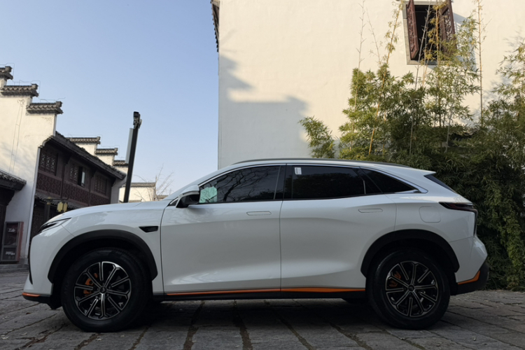 凯翼昆仑 2023款 昆仑 300 天际版车身外观6008