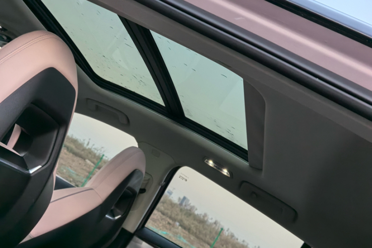 领克06 2023款 Remix 1.5T Shero中控内饰7001