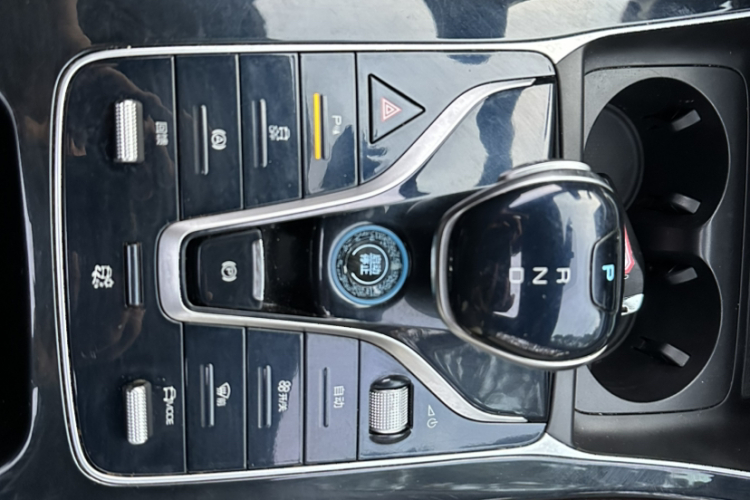 比亚迪 秦PLUS 2021款 EV 510KM 出行版中控内饰7011