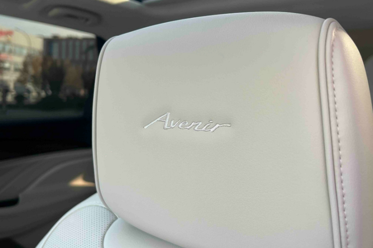 别克 昂科旗 2022款 652T 四驱Avenir艾维亚 6座中控内饰7006