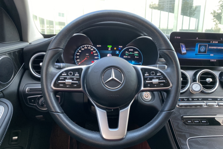 奔驰C级 2019款 改款 C 260 L 运动版局部细节13
