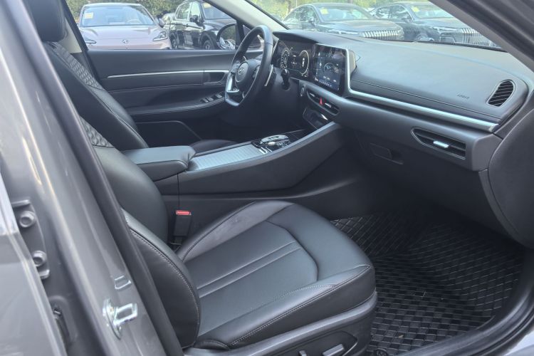 现代 索纳塔 2020款 270TGDi DCT GLS精英版中控内饰7007