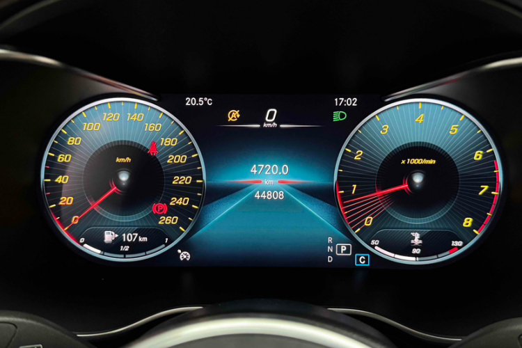 奔驰GLC轿跑 2020款 GLC 260 4MATIC 轿跑SUV中控内饰15