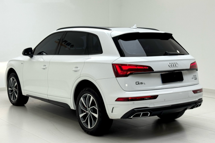 奥迪Q5L 2024款 40 TFSI 豪华动感型车身外观6008