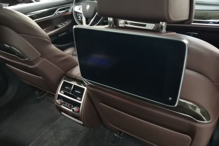 宝马7系 2016款 740Li 领先型中控内饰7006