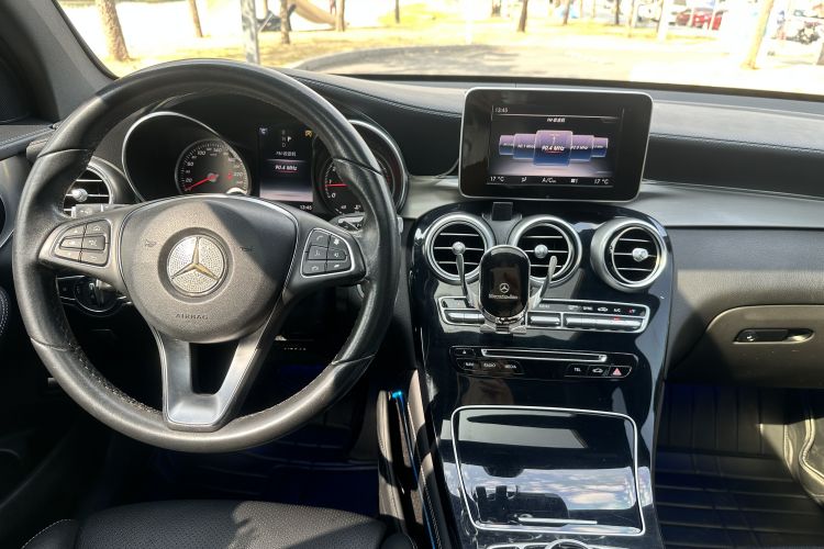 奔驰GLC轿跑 2017款 GLC 200 4MATIC 轿跑SUV中控内饰7002