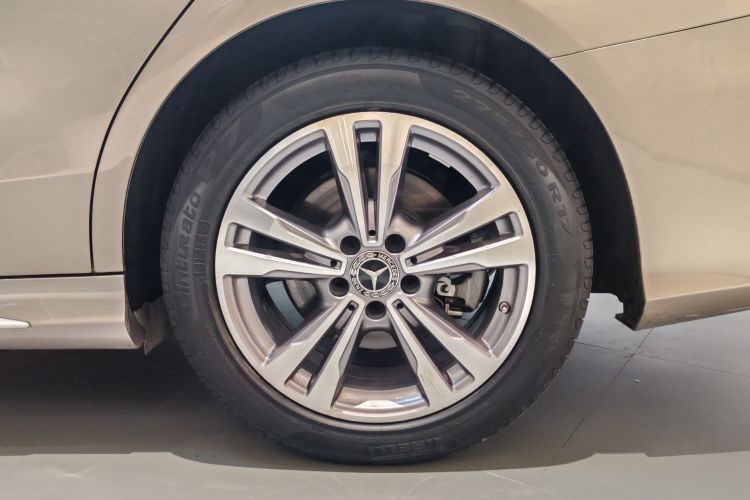 奔驰C级 2020款 改款 C 200 L 时尚型运动版局部细节9002