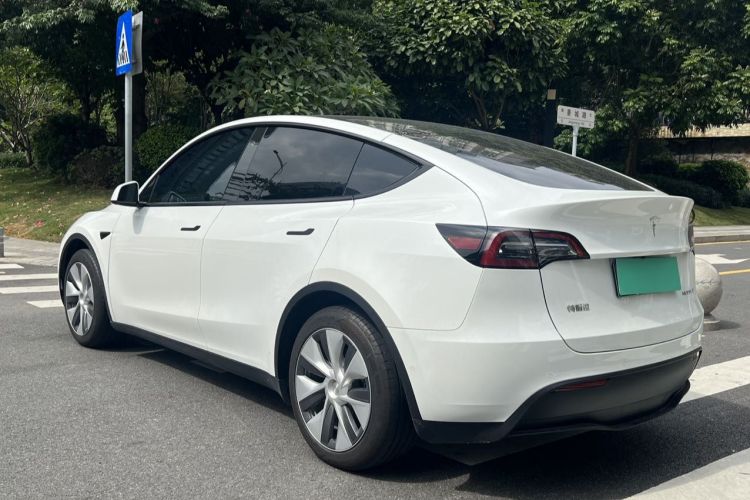 特斯拉 Model Y 2022款 改款 后轮驱动版车身外观6006