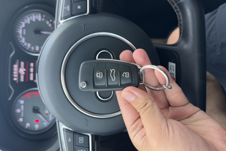 奥迪S3 2017款 S3  2.0T Limousine中控内饰7010