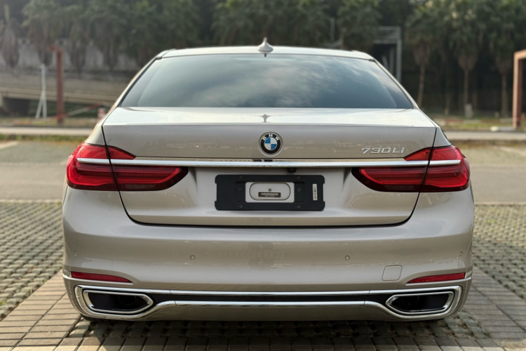 宝马7系 2018款 730Li 领先型 卓越套装车身外观6005