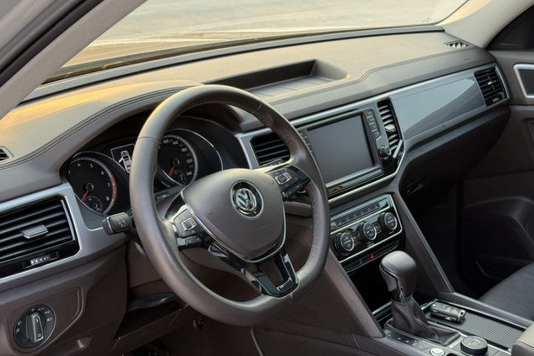 大众 途昂 2017款 380TSI 四驱豪华版中控内饰7006