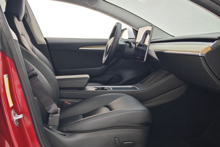 特斯拉 Model 3 2021款 标准续航后驱升级版 3D6中控内饰7003