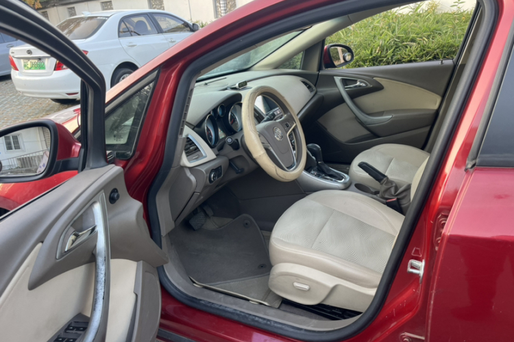 别克 英朗 2013款 GT 1.6L 自动时尚版局部细节41