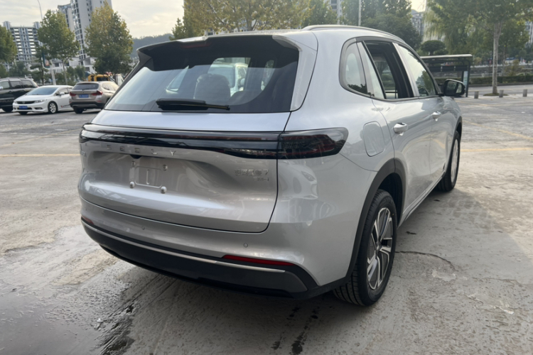 吉利银河 银河星舰7 EM-i 2025款 55km 启航版车身外观6005