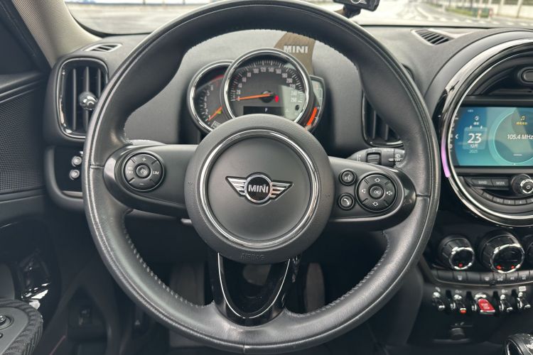 MINI Countryman 2018款 2.0T COOPER S ALL4 经典派中控内饰7007