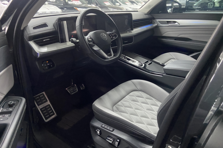 大众 揽巡 2024款 380TSI 四驱R-Line巡游版中控内饰7004