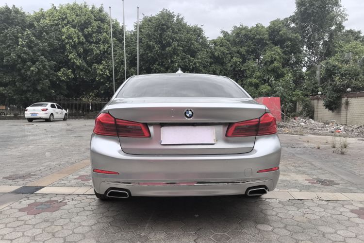 宝马5系 2020款 525Li 豪华套装车身外观6005