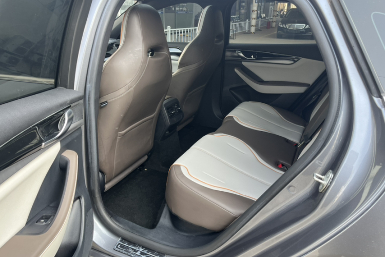 比亚迪 秦PLUS 2023款 冠军版 EV 420KM超越型中控内饰7006