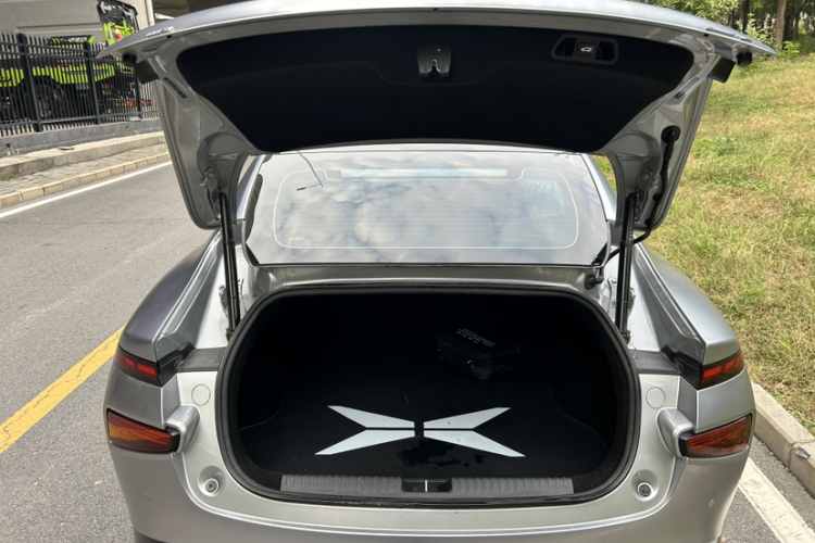 小鹏P7 2022款 625E局部细节23