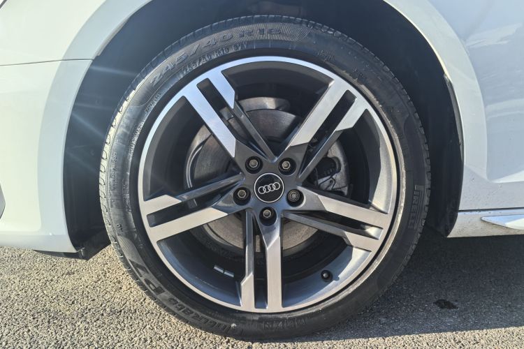 奥迪A4L 2023款 40 TFSI 时尚动感型车身外观6007