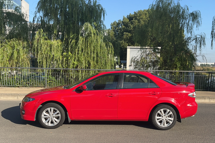 马自达6 2015款 2.0L 自动时尚型车身外观6007