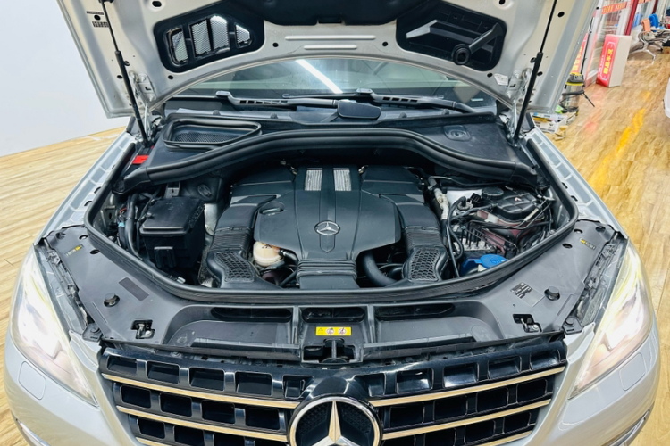 奔驰M级 2015款 ML 320 4MATIC局部细节24