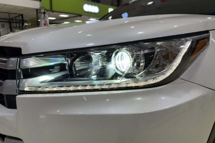 丰田 汉兰达 2018款 2.0T 四驱豪华版 7座 国VI局部细节36