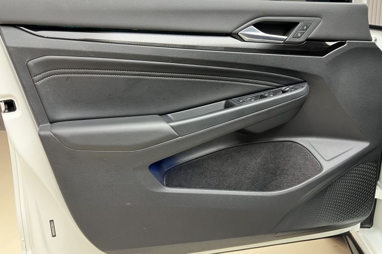 大众 高尔夫 2023款 280TSI DSG R-Line Lite中控内饰7012