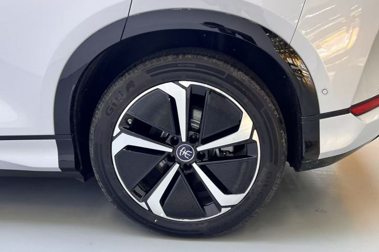 比亚迪 宋L EV 2025款 智驾版 662km 激光雷达卓越型车身外观6007