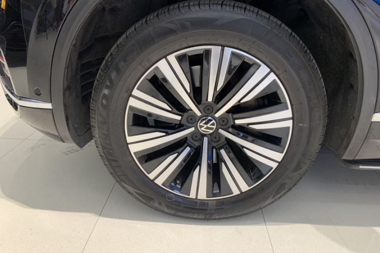 大众 途锐新能源 2021款 eHybrid车身外观6004